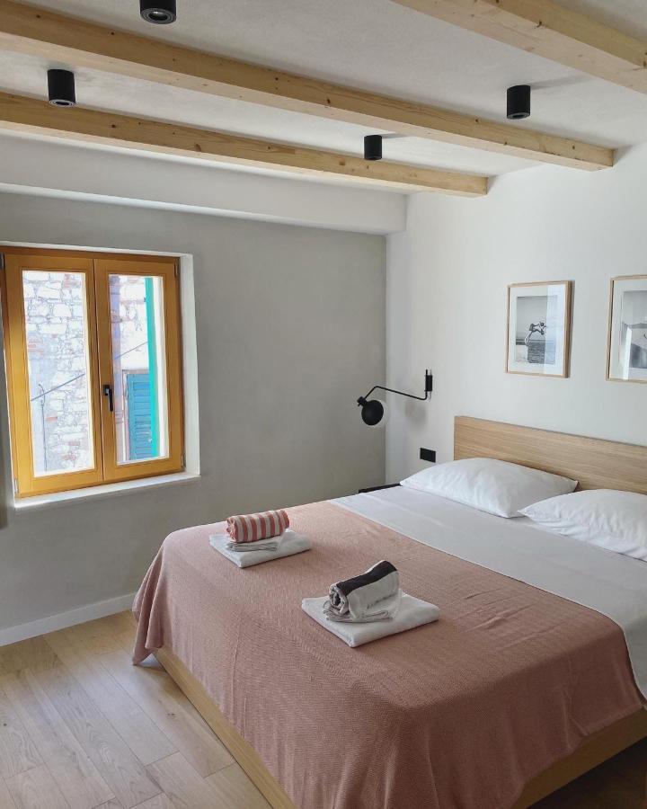 Ancient&Modern Appartement Šibenik Buitenkant foto
